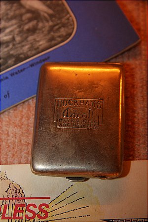 DUCKHAMS MATCH HOLDER - click to enlarge